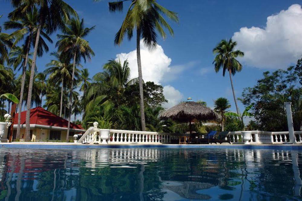 Whispering Palms Island Resort Баколод Экстерьер фото