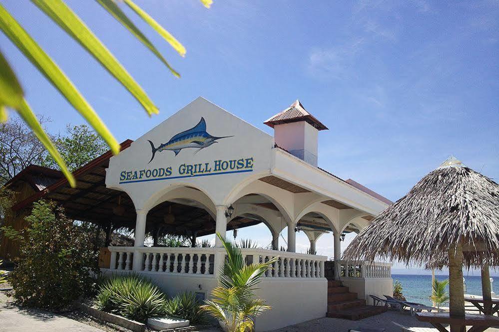 Whispering Palms Island Resort Баколод Экстерьер фото